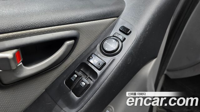 Hyundai Grand Starex 12-Seater Wagon CVX Luxury 2015 — фото 18