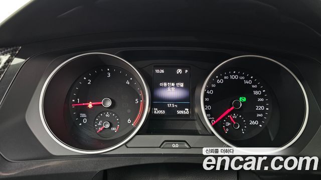 Volkswagen Tiguan (II) 2.0 TDI Premium 2018 — фото 8