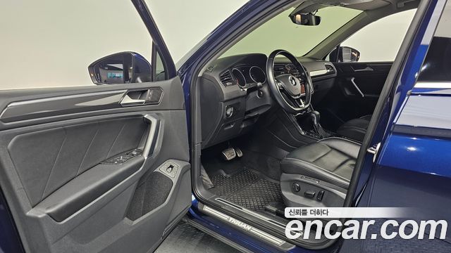 Volkswagen Tiguan (II) 2.0 TDI Premium 2018 — фото 10
