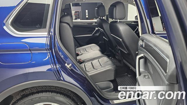 Volkswagen Tiguan (II) 2.0 TDI Premium 2018 — фото 15