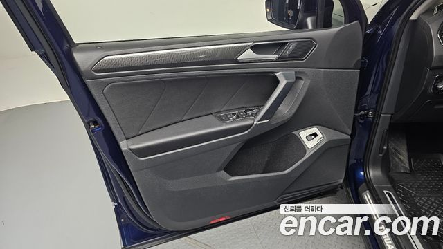 Volkswagen Tiguan (II) 2.0 TDI Premium 2018 — фото 22