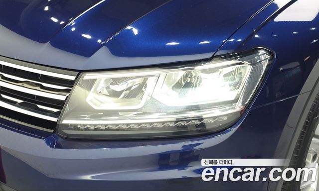 Volkswagen Tiguan (II) 2.0 TDI Premium 2018 — фото 28