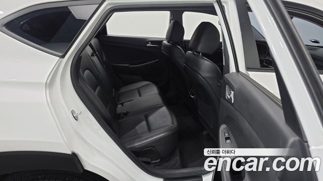 Hyundai Tucson Diesel 2.0 2WD Modern 2019 — фото 12