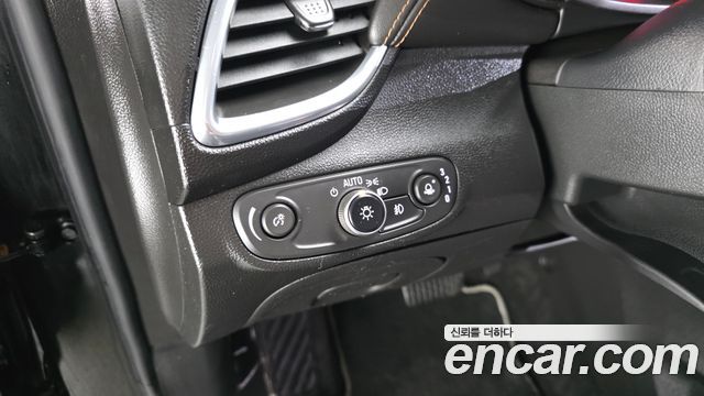 Chevrolet Trax 1.6 Diesel Perfact Black 2018 — фото 20