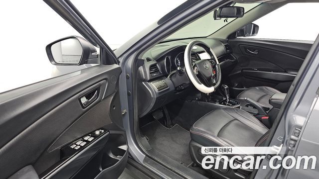 KG Mobility (SsangYong) Tivoli Air 1.6 RX 4WD 2016 — фото 12