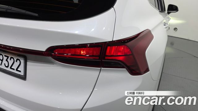 Hyundai Santa Fe HEV 1.6 2WD Exclusive 2022 — фото 23