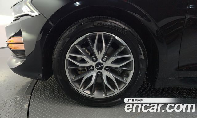 Kia K5 (III) 2.0 Trendy 2023 — фото 5