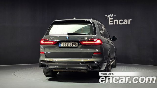 BMW X7 (G07) xDrive 40i M Sport Online Exclusive Edition 6 Seater 2022 — фото 4