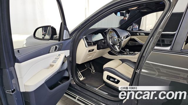 BMW X7 (G07) xDrive 40i M Sport Online Exclusive Edition 6 Seater 2022 — фото 10