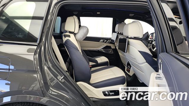 BMW X7 (G07) xDrive 40i M Sport Online Exclusive Edition 6 Seater 2022 — фото 12