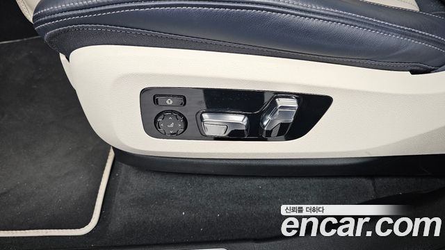 BMW X7 (G07) xDrive 40i M Sport Online Exclusive Edition 6 Seater 2022 — фото 31