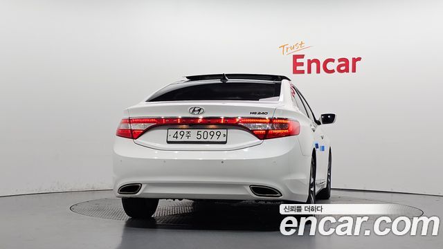 Hyundai Grandeur (HG) HG240 Luxury 2012 — фото 4