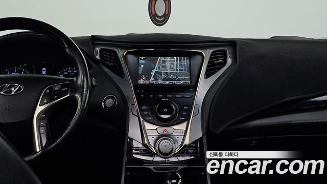 Hyundai Grandeur (HG) HG240 Luxury 2012 — фото 14