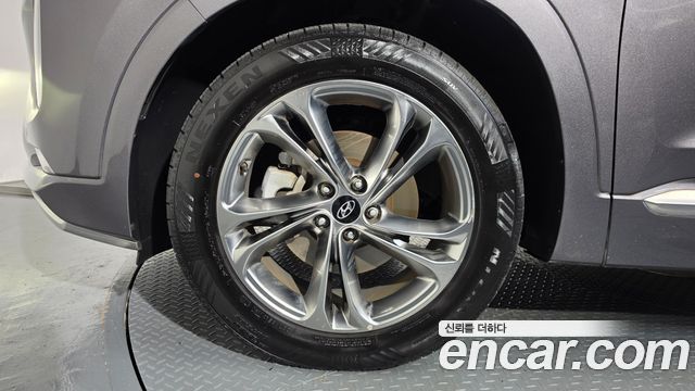 Hyundai Santa Fe (TM) Diesel 2.2 4WD Inspiration 2019 — фото 5