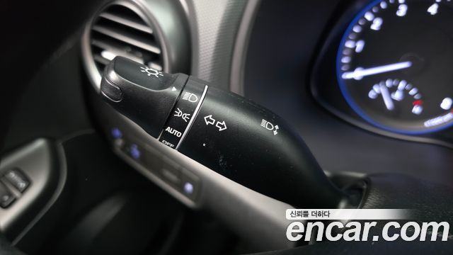 Hyundai Kona 1.6 Turbo 2WD Smart 2019 — фото 18