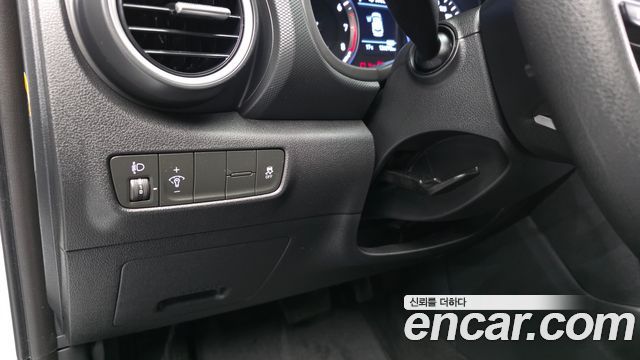 Hyundai Kona 1.6 Turbo 2WD Smart 2019 — фото 29