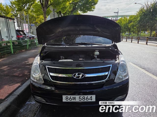 Hyundai Grand Starex 3-Seater VAN CVX Luxury