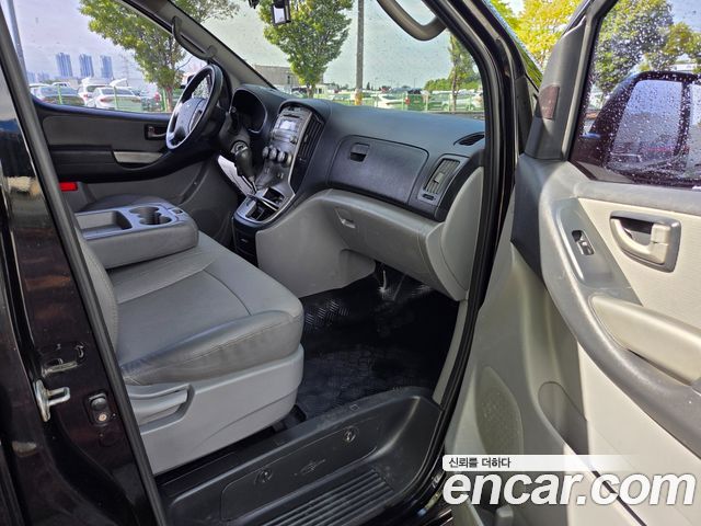 Hyundai Grand Starex 3-Seater VAN CVX Luxury 2012 — фото 15