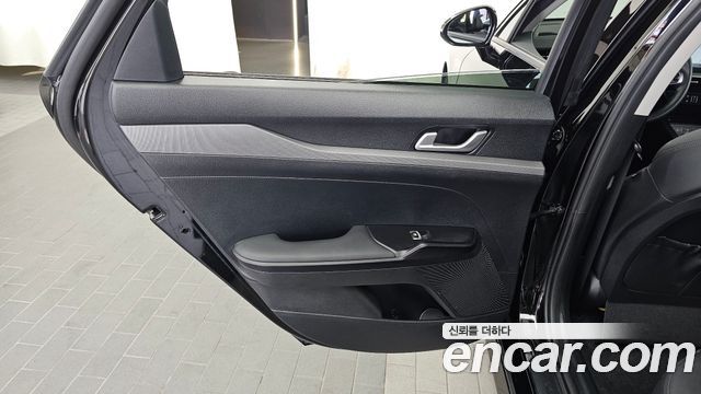 Kia K5 (III) 2.0 Prestige 2024 — фото 31