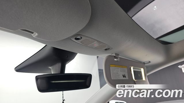 Tesla Model Y Standard Range RWD 2021 — фото 19