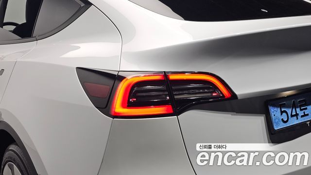 Tesla Model Y Standard Range RWD 2021 — фото 23