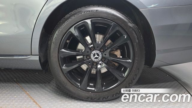Mercedes-Benz E-Class (W213) E300 4MATIC Avnatgarde 2019 — фото 5