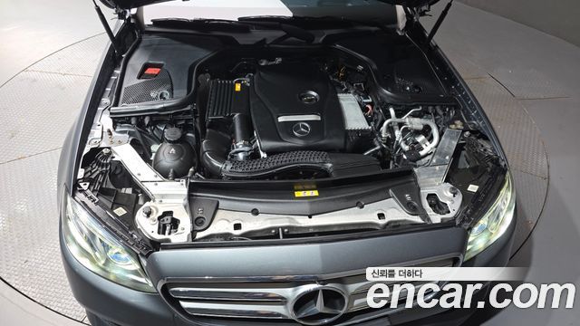 Mercedes-Benz E-Class (W213) E300 4MATIC Avnatgarde 2019 — фото 6