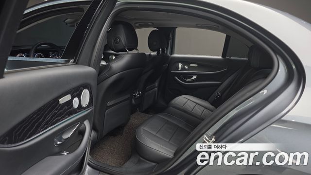 Mercedes-Benz E-Class (W213) E300 4MATIC Avnatgarde 2019 — фото 15