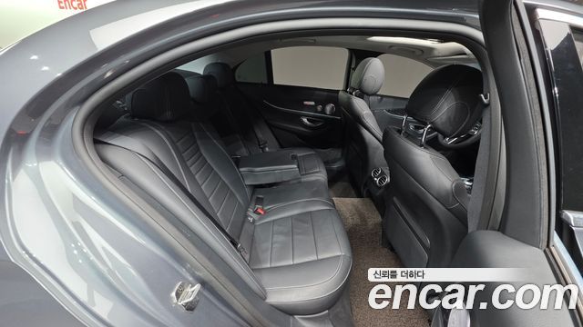 Mercedes-Benz E-Class (W213) E300 4MATIC Avnatgarde 2019 — фото 17