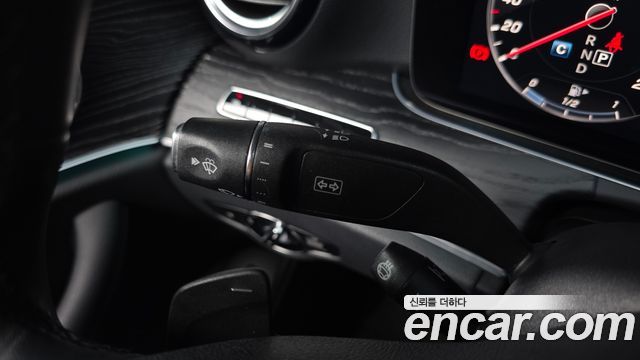 Mercedes-Benz E-Class (W213) E300 4MATIC Avnatgarde 2019 — фото 35