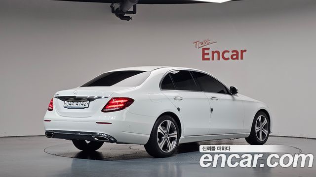 Mercedes-Benz E-Class (W213) E300 Avantgarde 2019 — фото 2