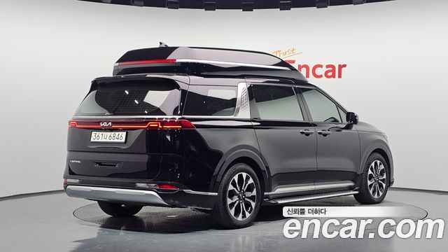 Kia Carnival (IV) Gasoline 4-Seater Hi-Limousine Signature 2022 — фото 2