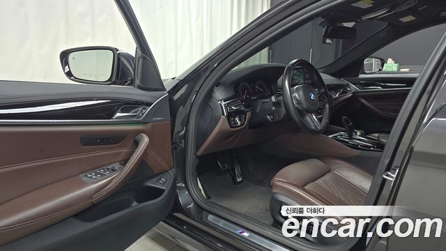 BMW 5 Series (G30) 530i M Sport Package Plus 2019 — фото 10