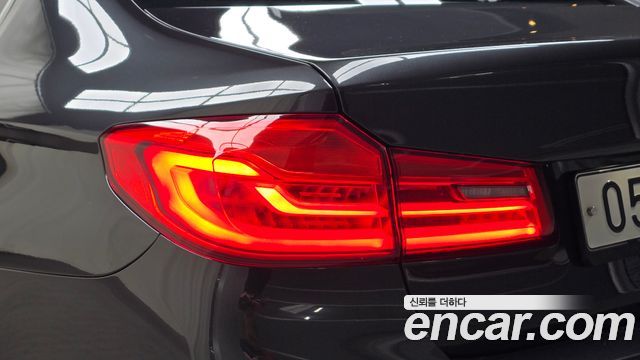 BMW 5 Series (G30) 530i M Sport Package Plus 2019 — фото 23