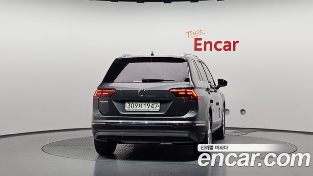 Volkswagen Tiguan (II) 2.0 TDI Premium 2020 — фото 4