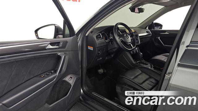 Volkswagen Tiguan (II) 2.0 TDI Premium 2020 — фото 10