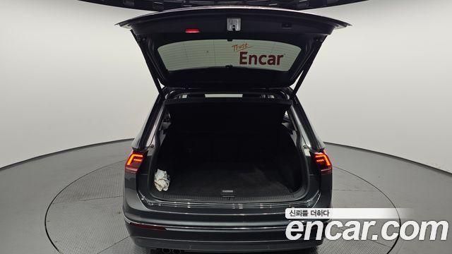 Volkswagen Tiguan (II) 2.0 TDI Premium 2020 — фото 20