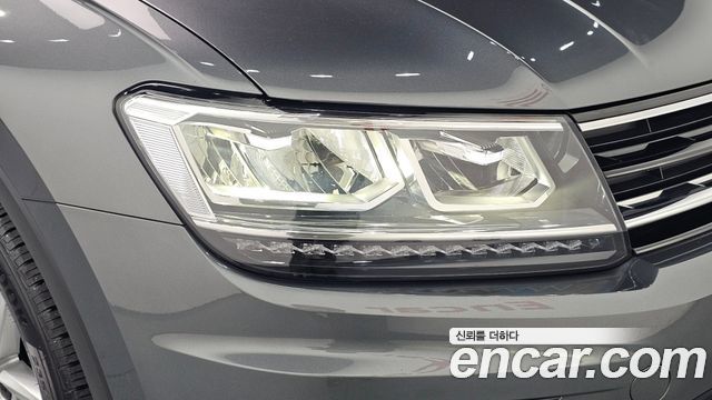Volkswagen Tiguan (II) 2.0 TDI Premium 2020 — фото 22