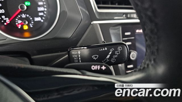 Volkswagen Tiguan (II) 2.0 TDI Premium 2020 — фото 29