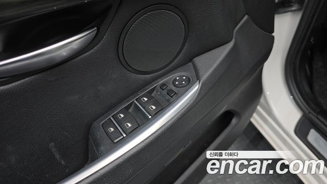 BMW 5 Series GT (F07) GT xDrive 2014 — фото 15