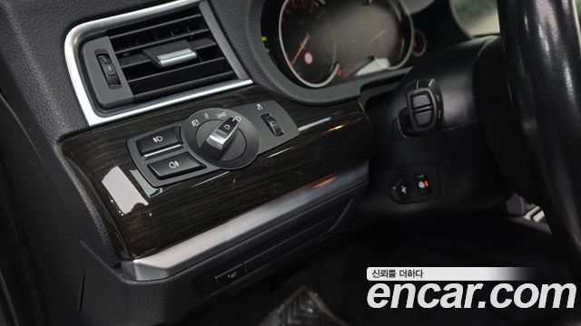 BMW 5 Series GT (F07) GT xDrive 2014 — фото 16