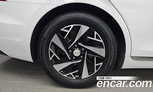 Hyundai Grandeur Hybrid (IG) Le Blanc 2023 — фото 5
