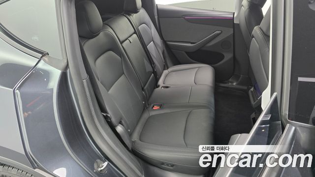 Tesla Model Y RWD 2025 — фото 15
