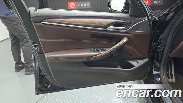 BMW 5 Series (G30) 520d M Sport Package Plus 2018 — фото 24