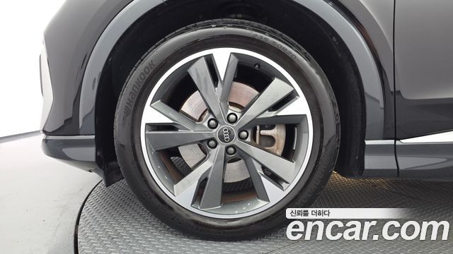Audi Q4 e-tron (F4) 40 Premium 2023 — фото 5