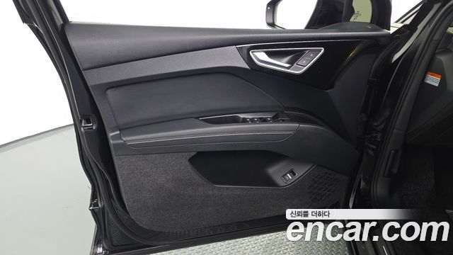 Audi Q4 e-tron (F4) 40 Premium 2023 — фото 24