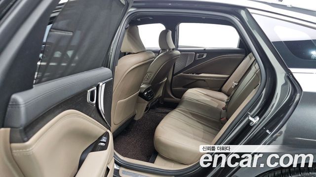 Kia K8 2.5 Gasoline 2WD Noblesse 2023 — фото 17