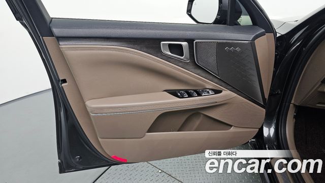 Kia K8 2.5 Gasoline 2WD Noblesse 2023 — фото 24