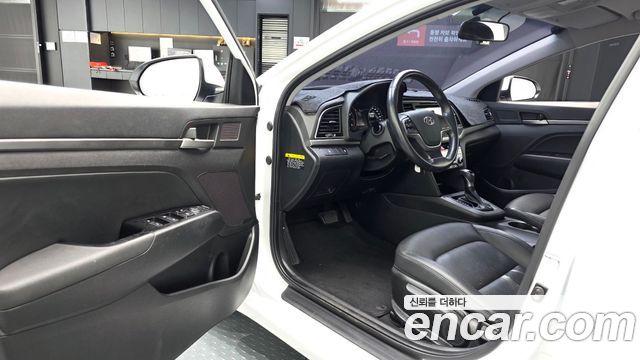 Hyundai Avante (AD) 1.6 GDI Smart 2017 — фото 10