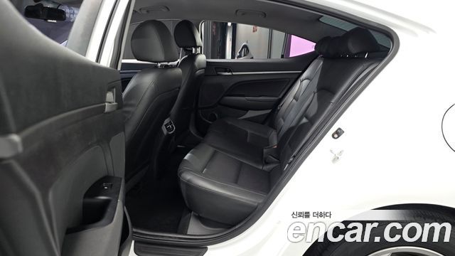 Hyundai Avante (AD) 1.6 GDI Smart 2017 — фото 12
